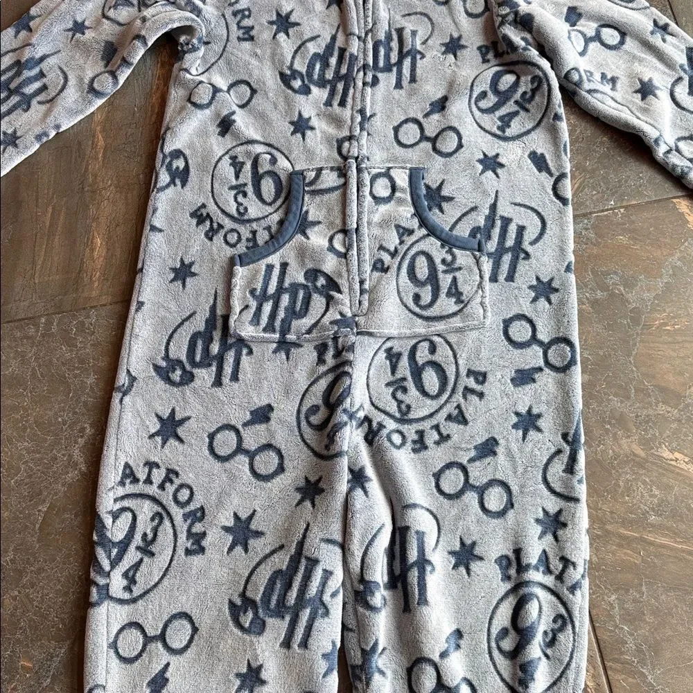 Harry Potter Hogwarts Hooded One-Piece Footie Pajamas - Blue and White Size L